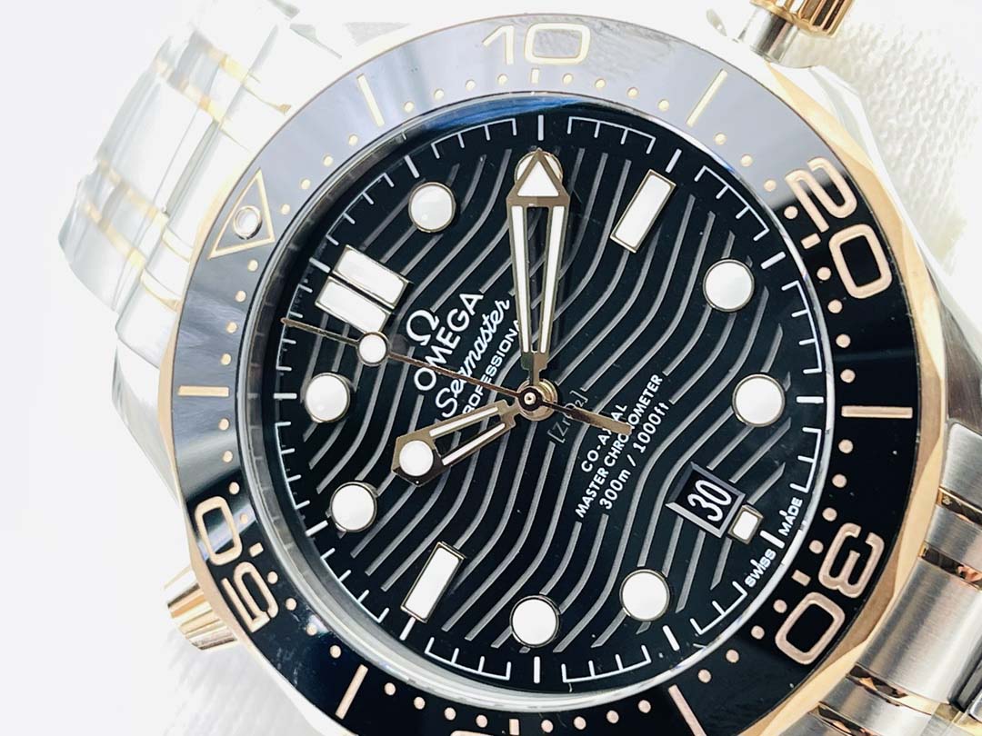 高仿 Omega 歐米茄 Seamaster Diver 300 M 210.20.42.20.01.001￥3380-復刻歐米茄